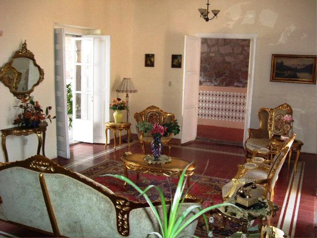 Casa Limonchelo Hotel B&B Морелия Екстериор снимка