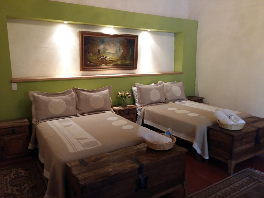 Casa Limonchelo Hotel B&B Морелия Екстериор снимка